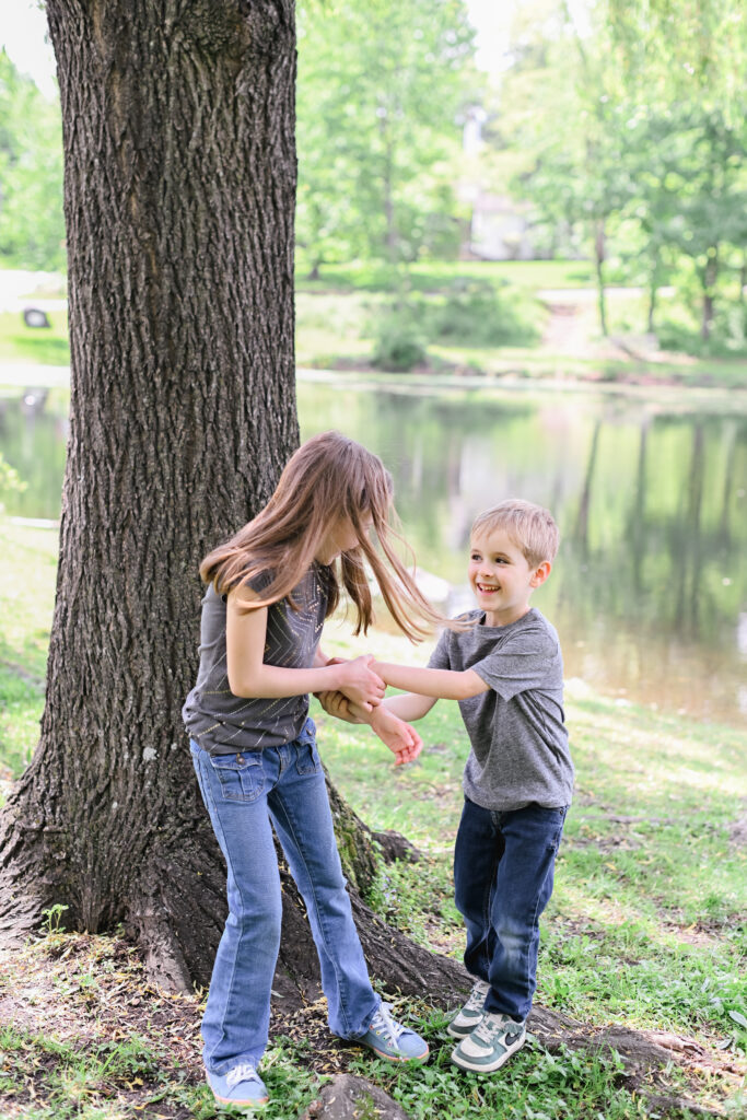 family sessions at zabriskie pond