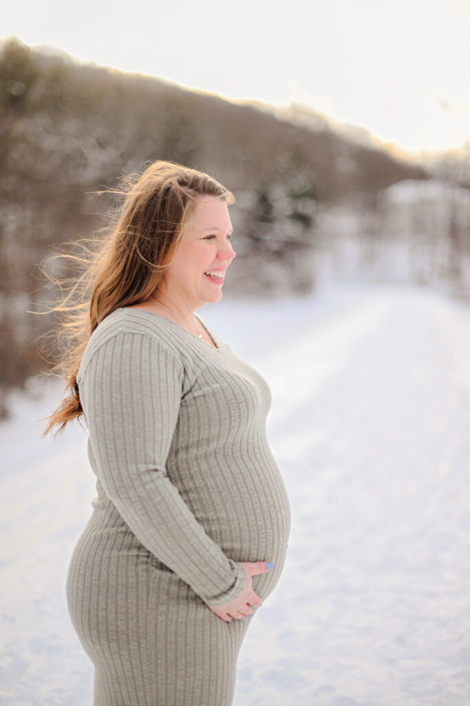 Winter maternity session in nj