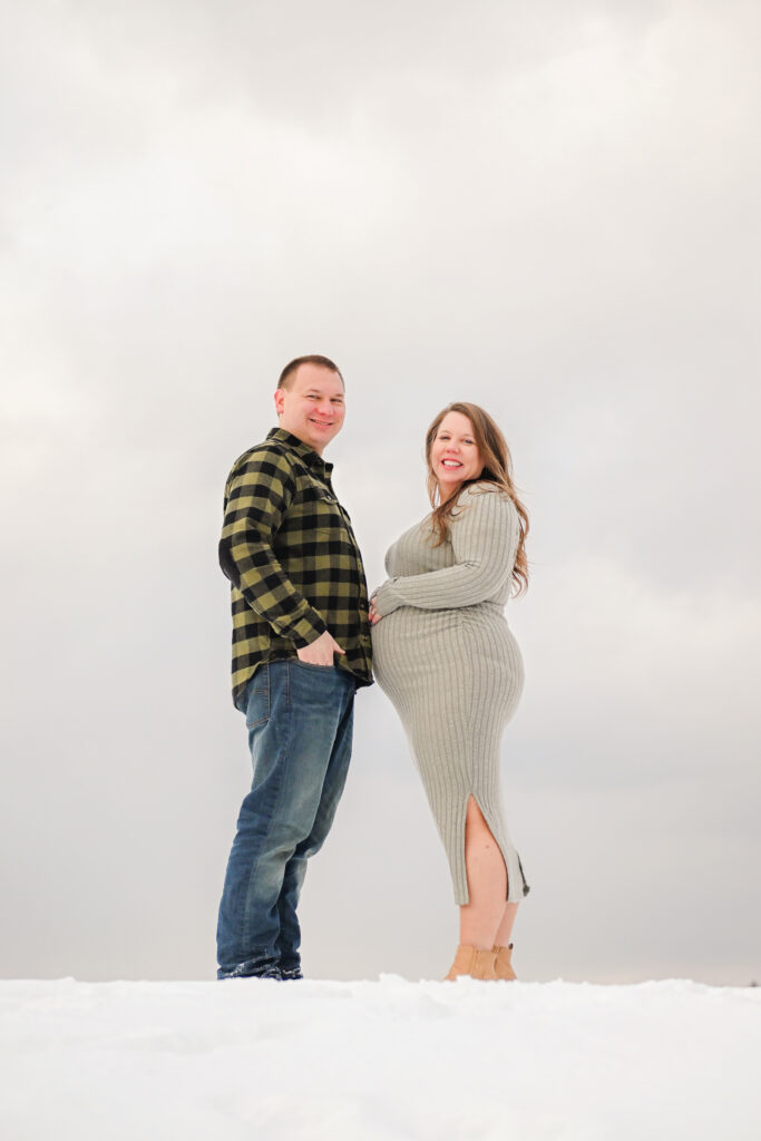Winter maternity session in nj