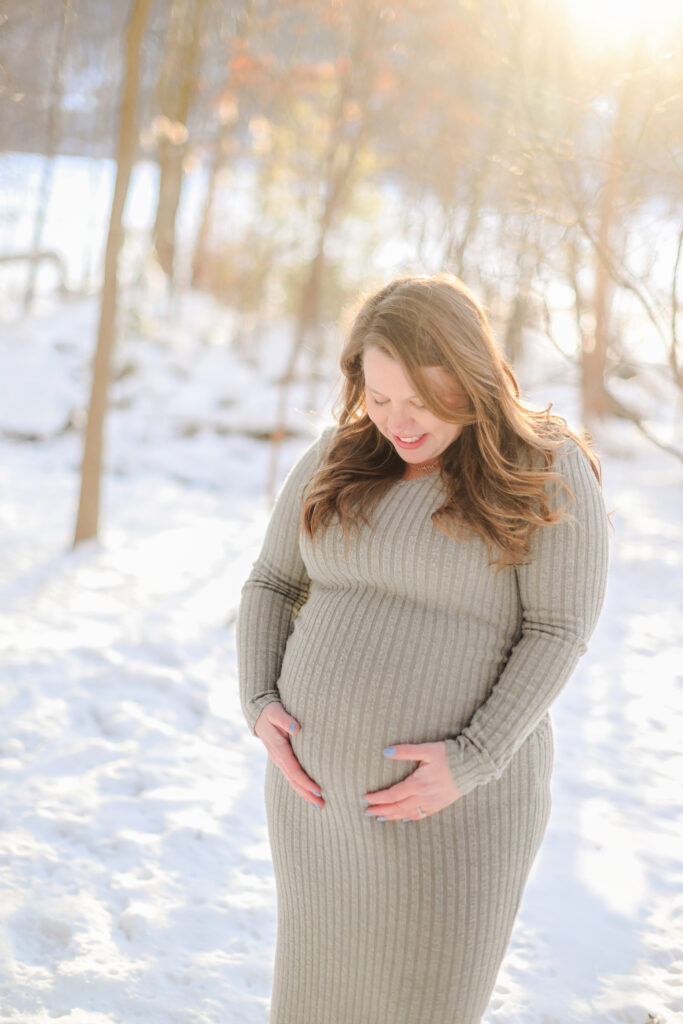 Winter maternity session in nj