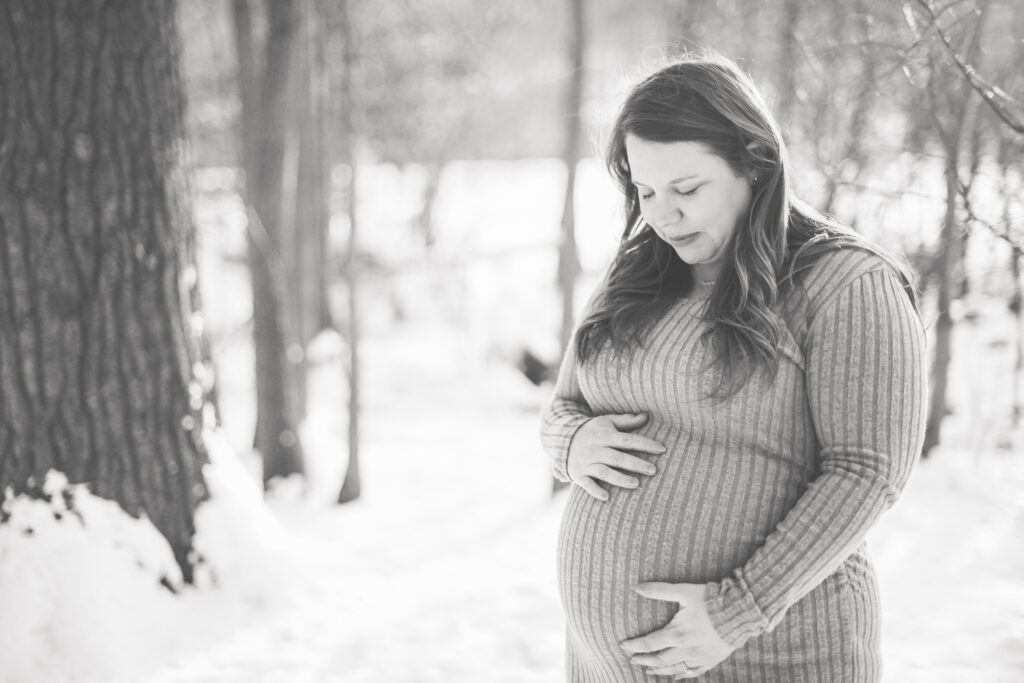 Winter maternity session in nj