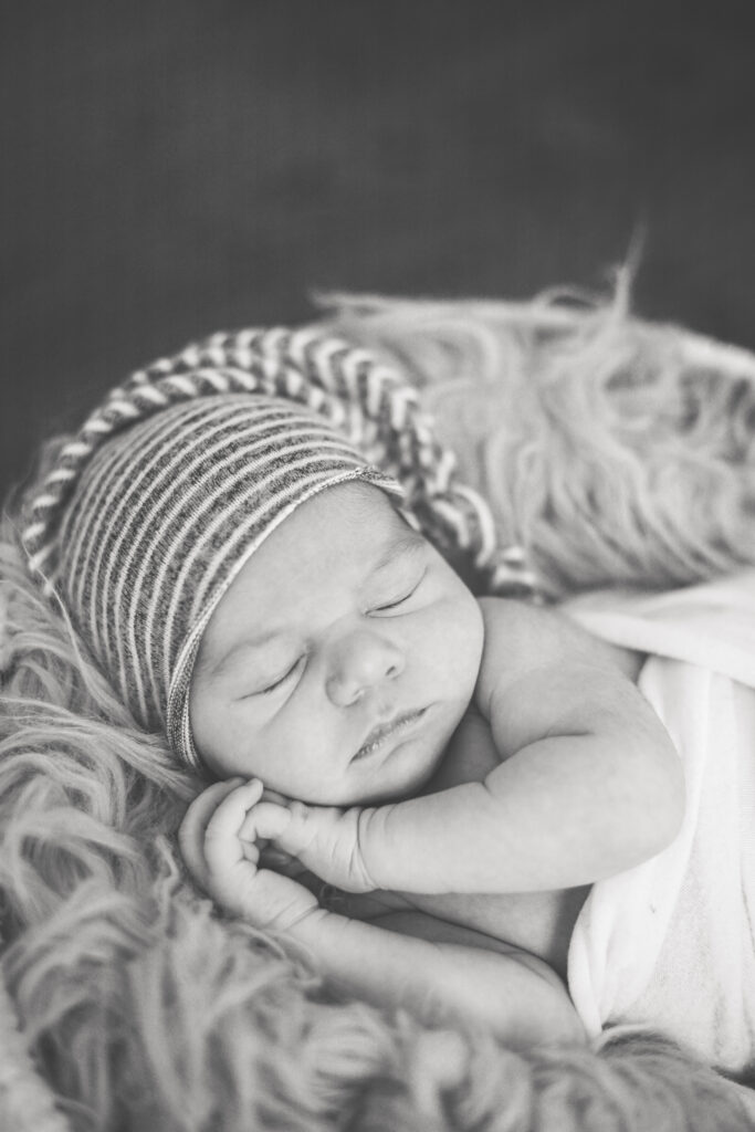 home newborn session in nj