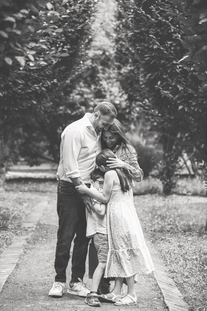 outdoor family session in wyckoff nj