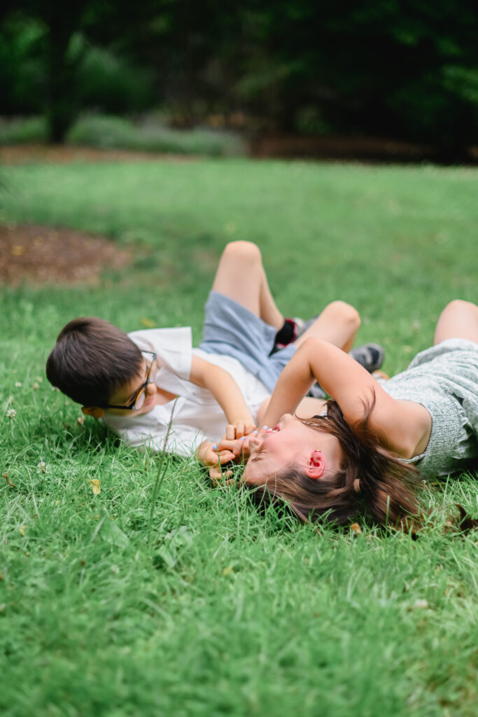 outdoor family session in wyckoff nj