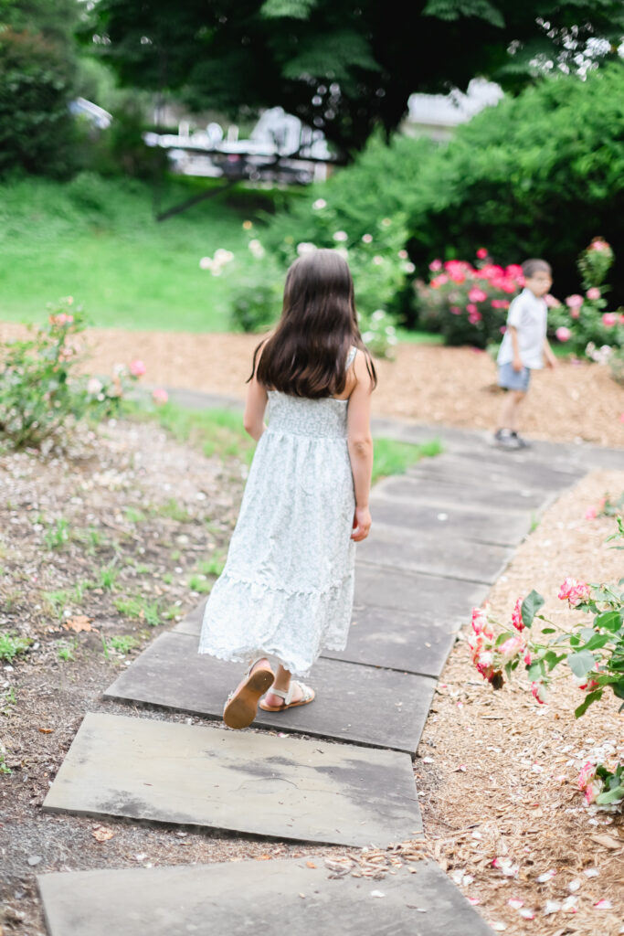 outdoor family session in wyckoff nj